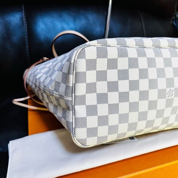 Louis Vuitton Neverfull MM Damier Azur Pink - Picture 10 of 16